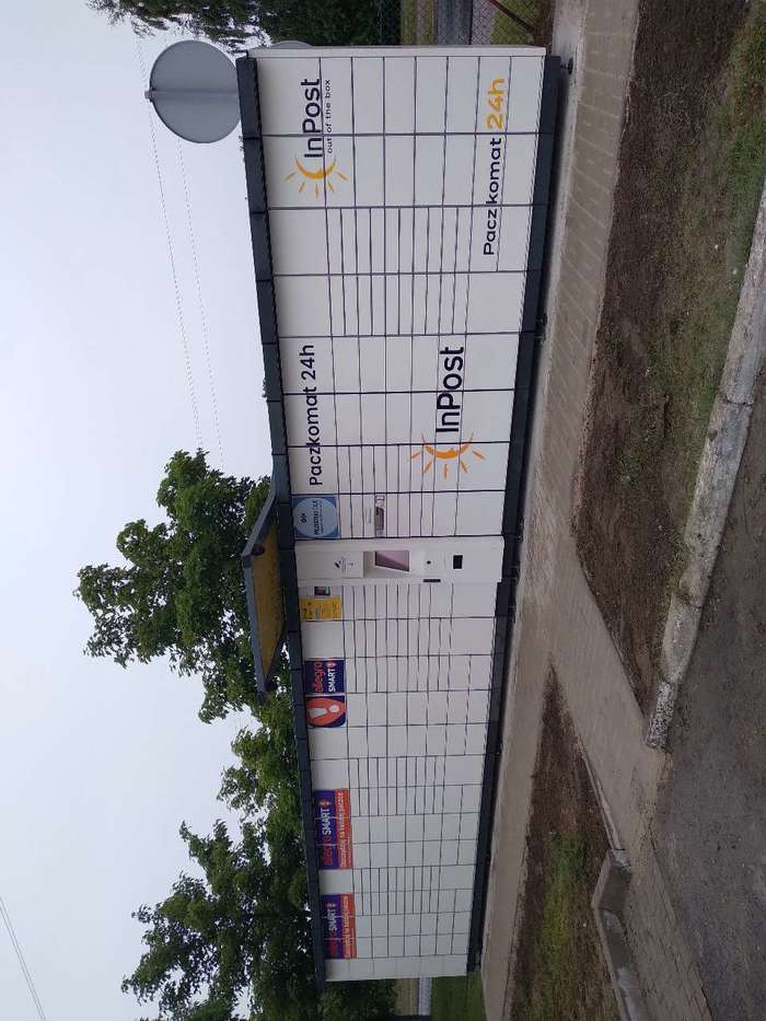 Paczkomat MLC01A Ne terenie stacji