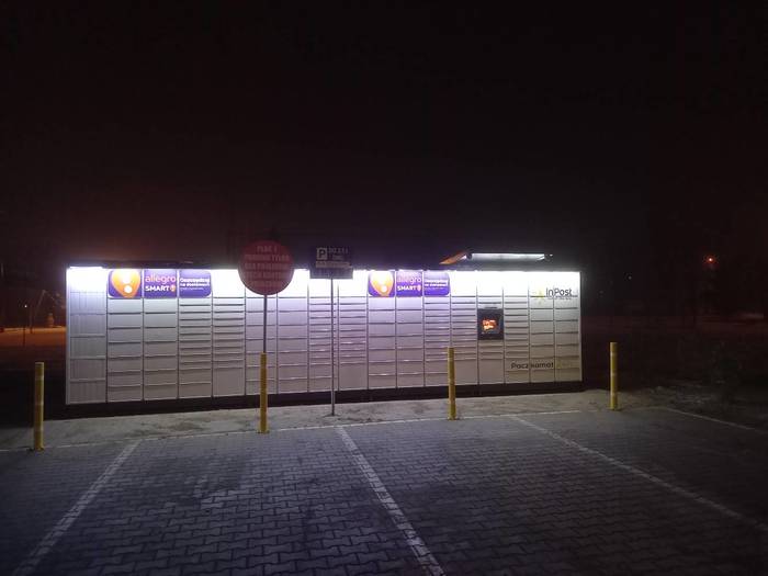 Parcel Locker MLC01M Przy stacji kontroli pojazdów