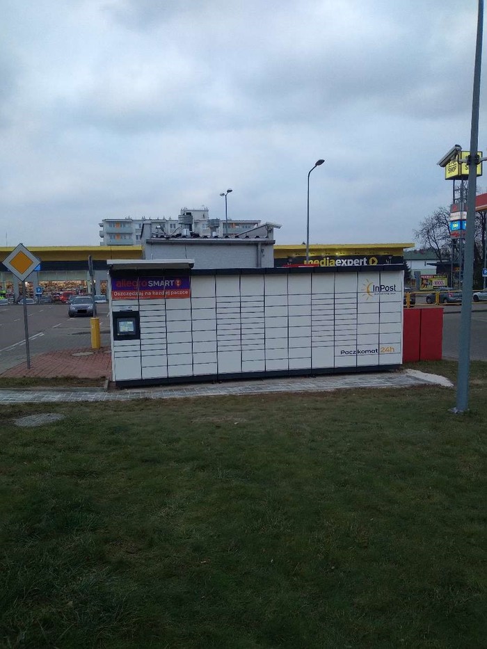 Parcel Locker MLW09M Przy stacji Circle K
