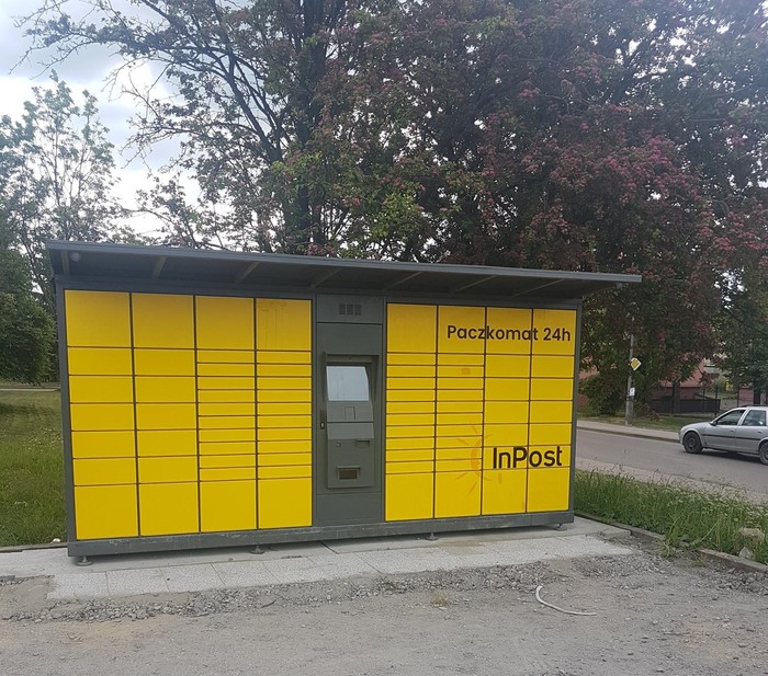 Paczkomat MLY01G Parking sklepu Groszek