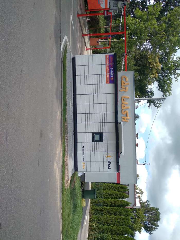 Parcel Locker MLY02M przy myjni Car Wash