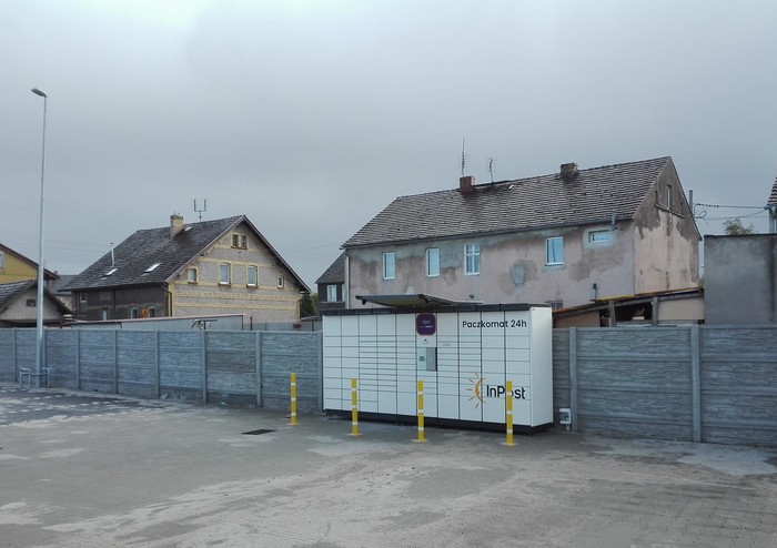 Paczkomat MMC01N Przy markecie Biedronka