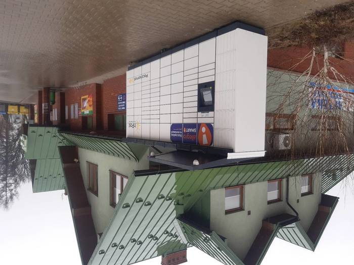 Paczkomat MNW01M przy sklepie Delikatesy Centrum