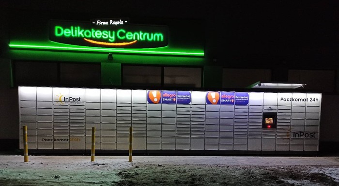 Paczkomat MOD01M Przy Delikatesach Centrum