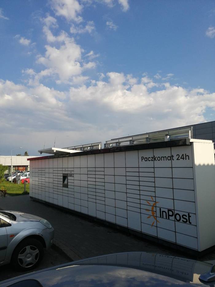 Paczkomat MON02M Przy sklepie Lidl