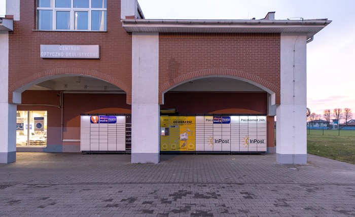 Paczkomat MOS01N Przy markecie Netto