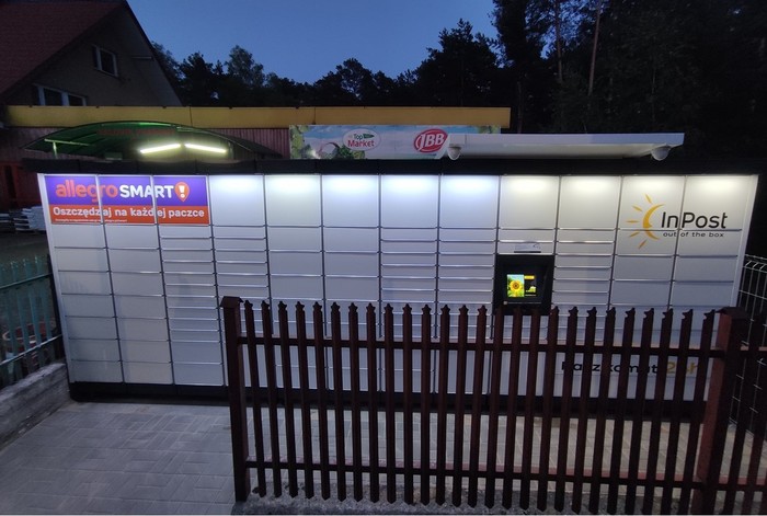 Paczkomat MOST01M Przy sklepie spożywczym