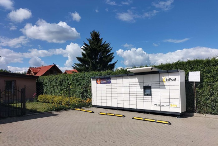 Paczkomat MQW01M przy Żabce
