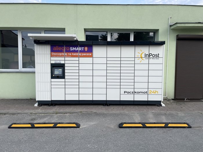 Paczkomat MRS02M Przy sklepie spożywczym