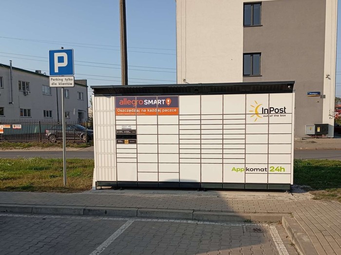 Zdjęcie paczkomatu od InPost: InPost MSC01BAPP