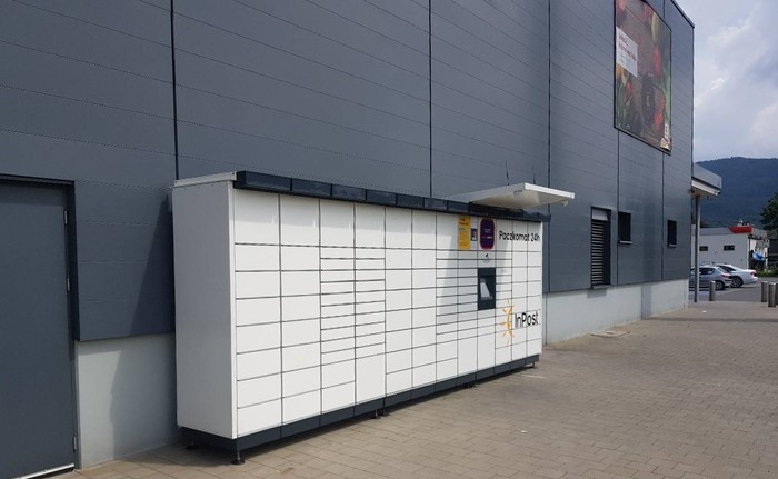 Paczkomat MSL01M Na parkingu sklepu Kaufland