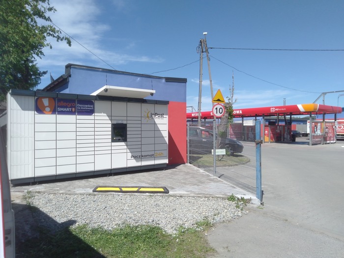 Paczkomat MSL08M Stacja Paliw AGRO-BUD ( wjazd od ul. Partyzantów)