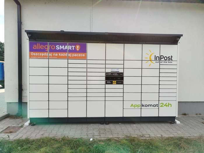 Parcel Locker MSM01BAPP Na prawej ścianie marketu