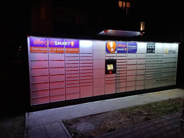Parcel Locker MSY02M Tylna ściana Pizzerii
