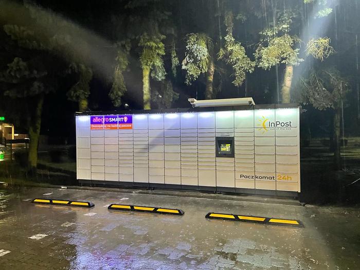 Поштомат MZA01M parking Urzędu Gminy