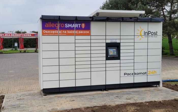 Paczkomat MZE02M Na stacji paliw