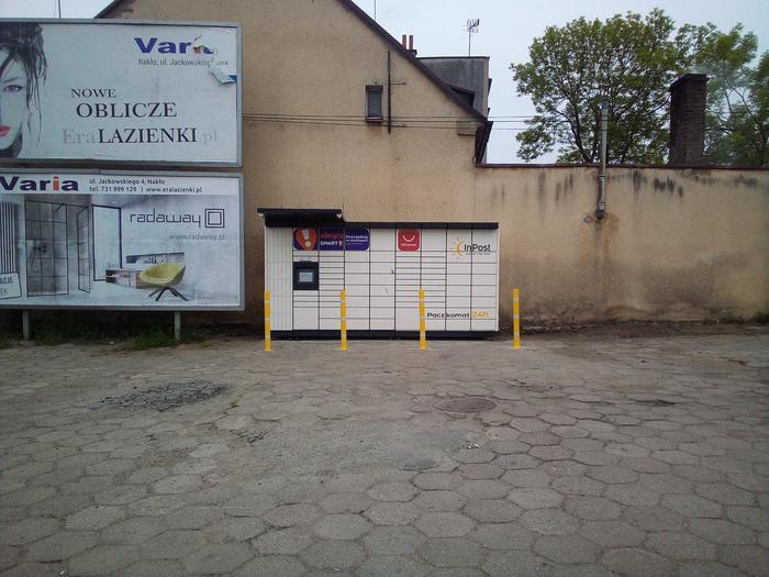 Paczkomat NAK04M parking Varia