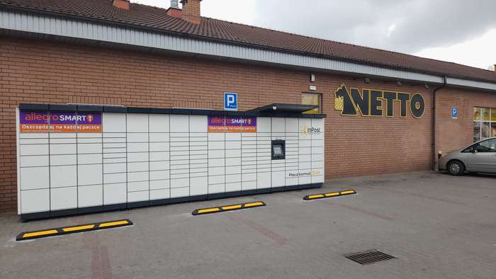 Paczkomat NAK08M Przy sklepie Netto