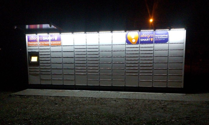Paczkomat NAM08M Przy parkingu stadionowym