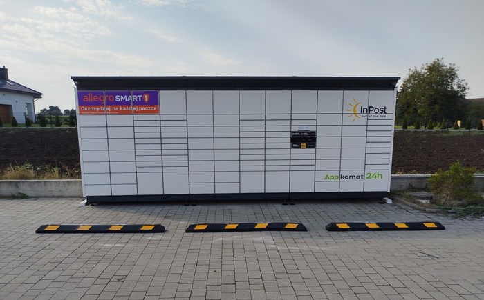 Поштомат NIA01BAPP Na parkingu sklepu SAMI SWOI Euro