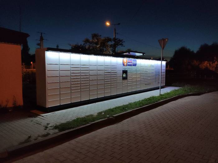 Paczkomat NOI02M Przy sklepie spożywczym
