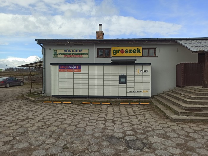 Parcel Locker NON01M przy sklepie spożywczym