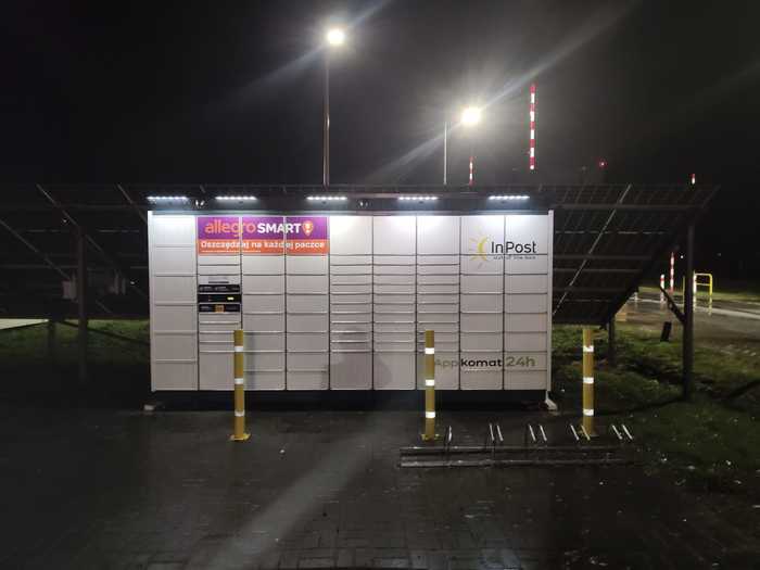 Parcel Locker NQV01BAPP Przy Sklepie Spożywczym