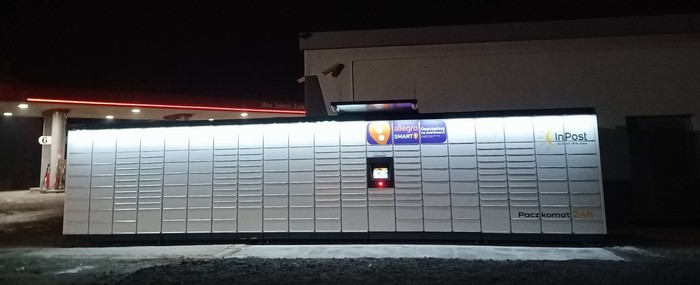 Paczkomat NRU04M Za stacją Pieprzyk
