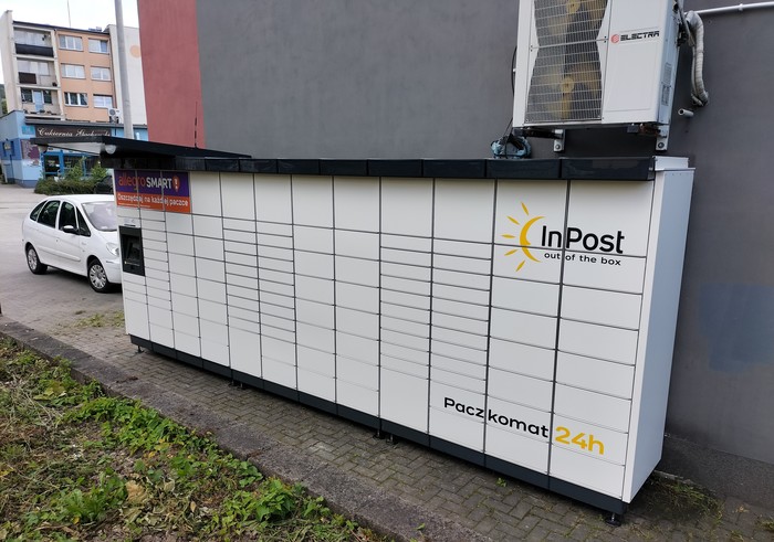 Paczkomat NRU08M Przy sklepie Delikatesy Centrum