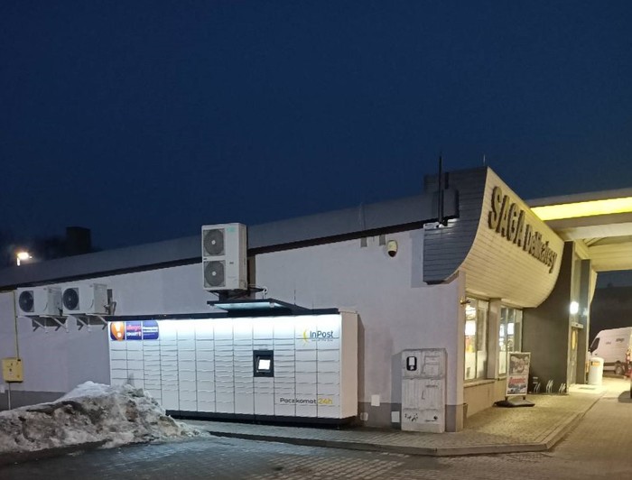 Paczkomat NSA17M Przy stacji Paliw Lotos