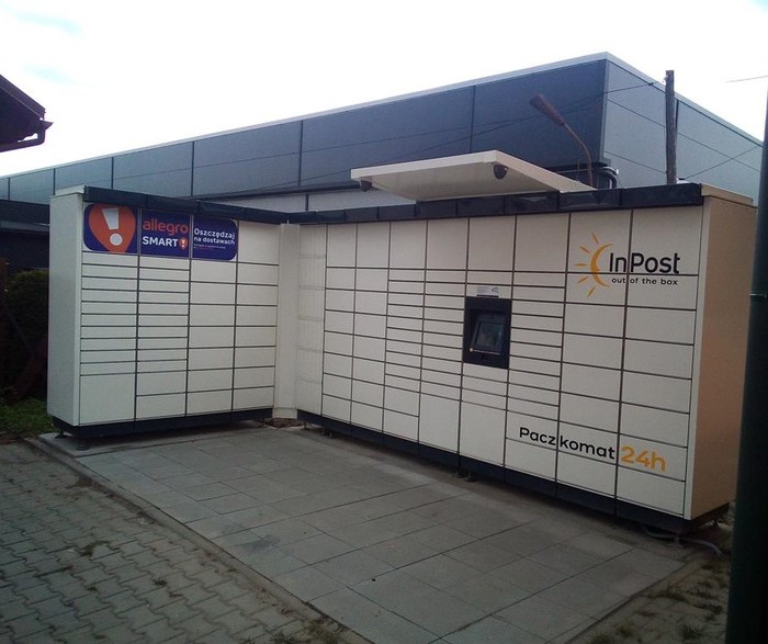 Parcel Locker NTA09M przy sklepie spożywczym Społem