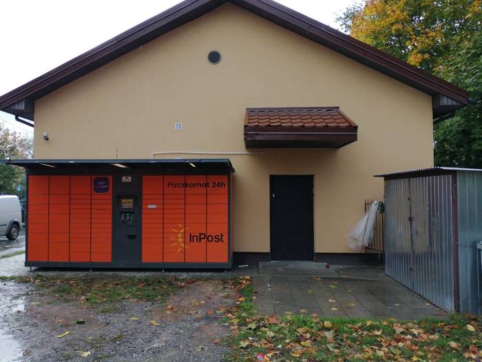 Paczkomat NWA01F Za sklepem Gama