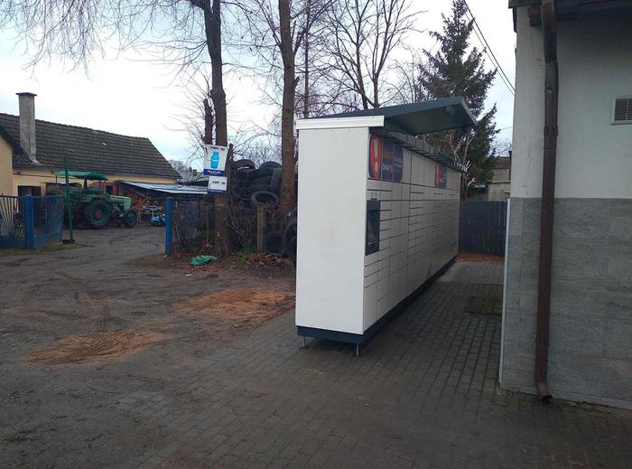 Paczkomat NWL01M przy Żabce