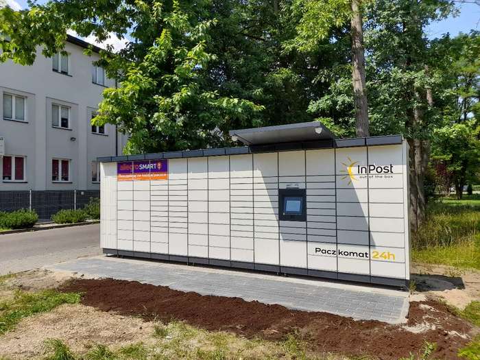 Paczkomat NXW01M Plac naprzeciwko Centrum Opieki Długoterminowej  "Joanna" Osiedle 76