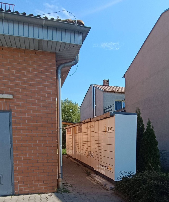 Paczkomat NYS03A Przy markecie Netto