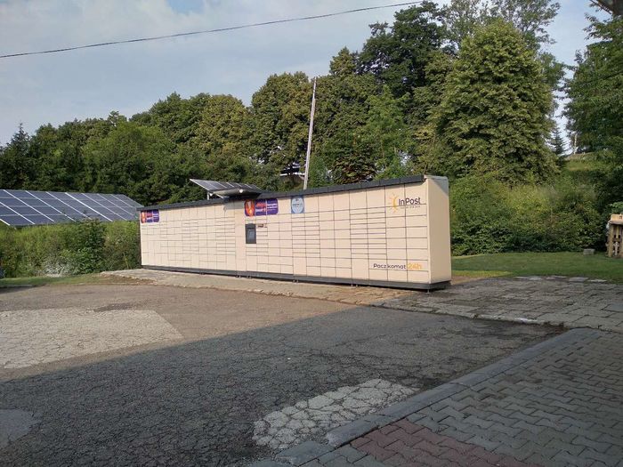 Paczkomat NZM01M Na stacji paliw Grosar