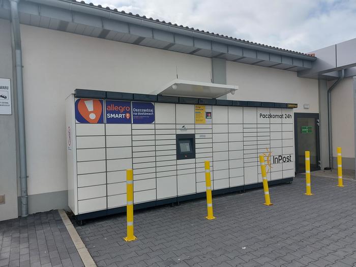 Paczkomat OBW01M Przy sklepie Lidl