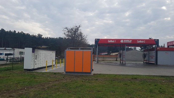 Paczkomat OBW03A Na terenie Myjni