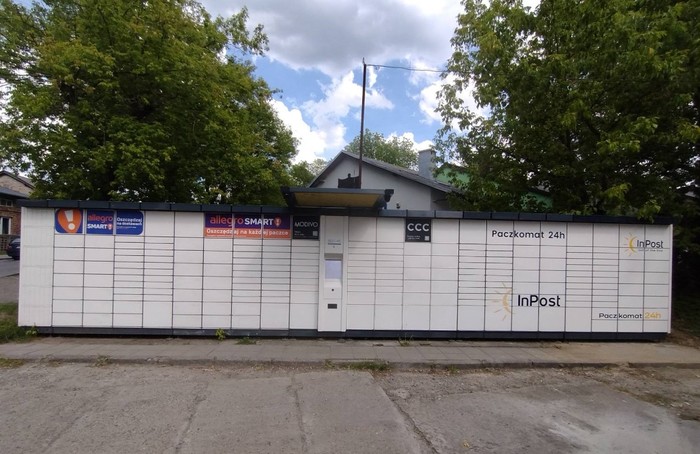 Parcel Locker OGR01A Przy markecie Biedronka