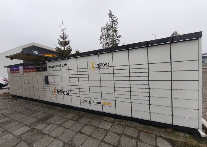 Paczkomat OKO01N Przy markecie Biedronka