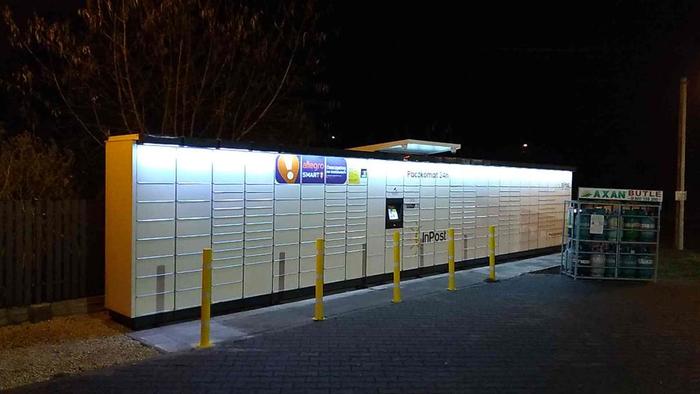 Paczkomat OKW01M Delikatesy Premium ul. Warszawska 27