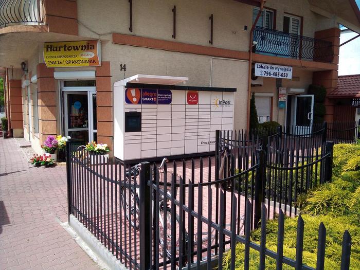 Parcel Locker OLB02M Przy budynku usługowym