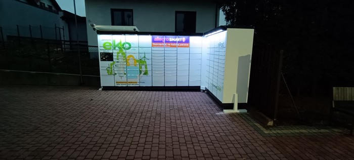 Paczkomat OLK01APP Przy myjni samochodowej