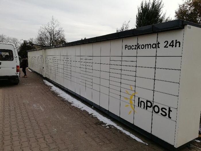 Paczkomat OLN01A Przy markecie Intermarche