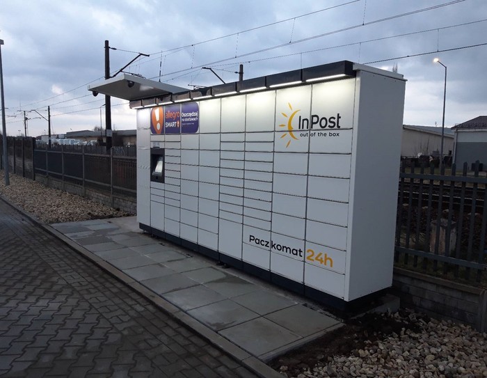 Parcel Locker OLO04M Przy stacji paliw BAAG