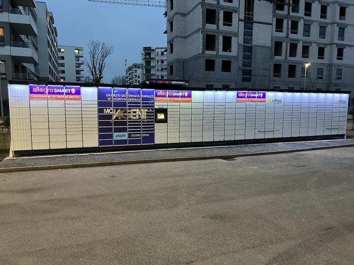 Paczkomat OLS12M przy Lidlu