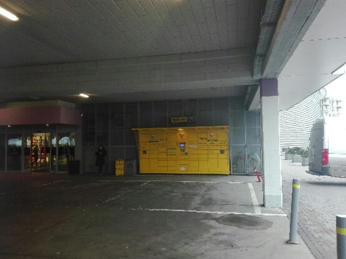 Поштомат OLS156 Przy markecie Carrefour