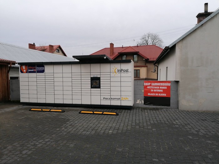 Поштомат OLS20M Parking sklepu Żabka