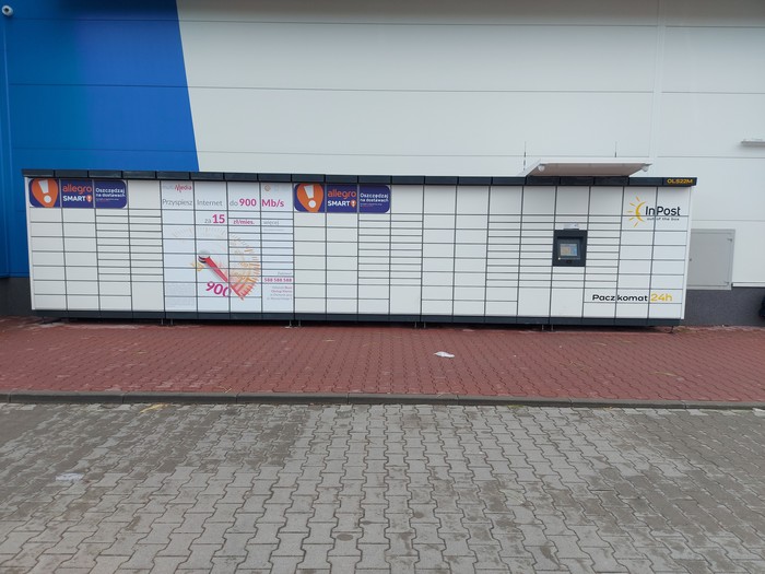 Paczkomat OLS22M przy decathlonie