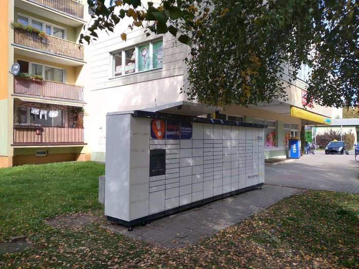 Paczkomat OLS23M przy sklepie Lewiatan